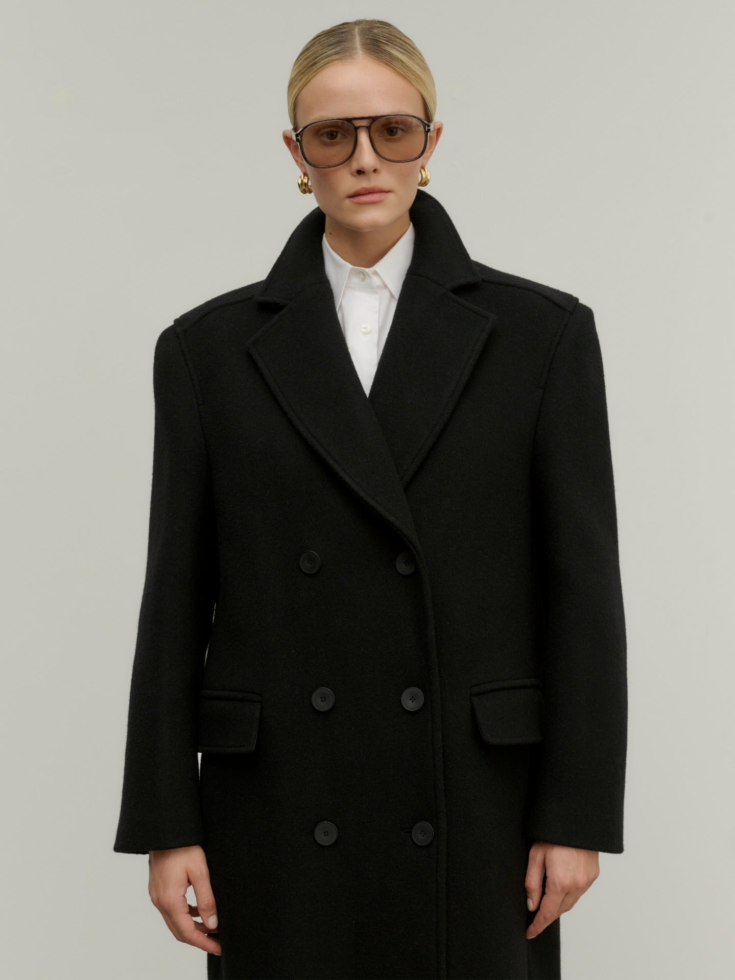 METROPOLITAN BLACK