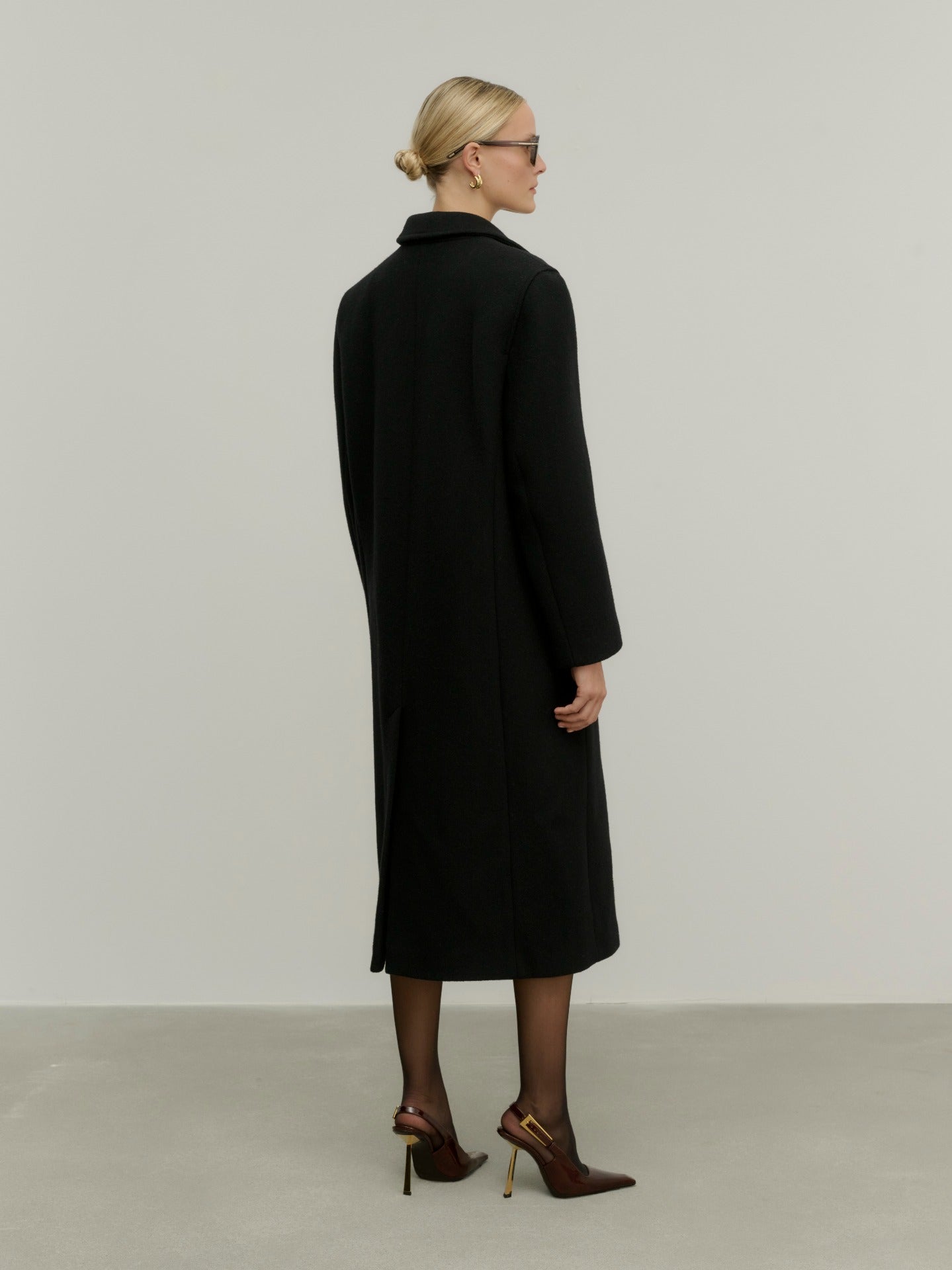 METROPOLITAN BLACK