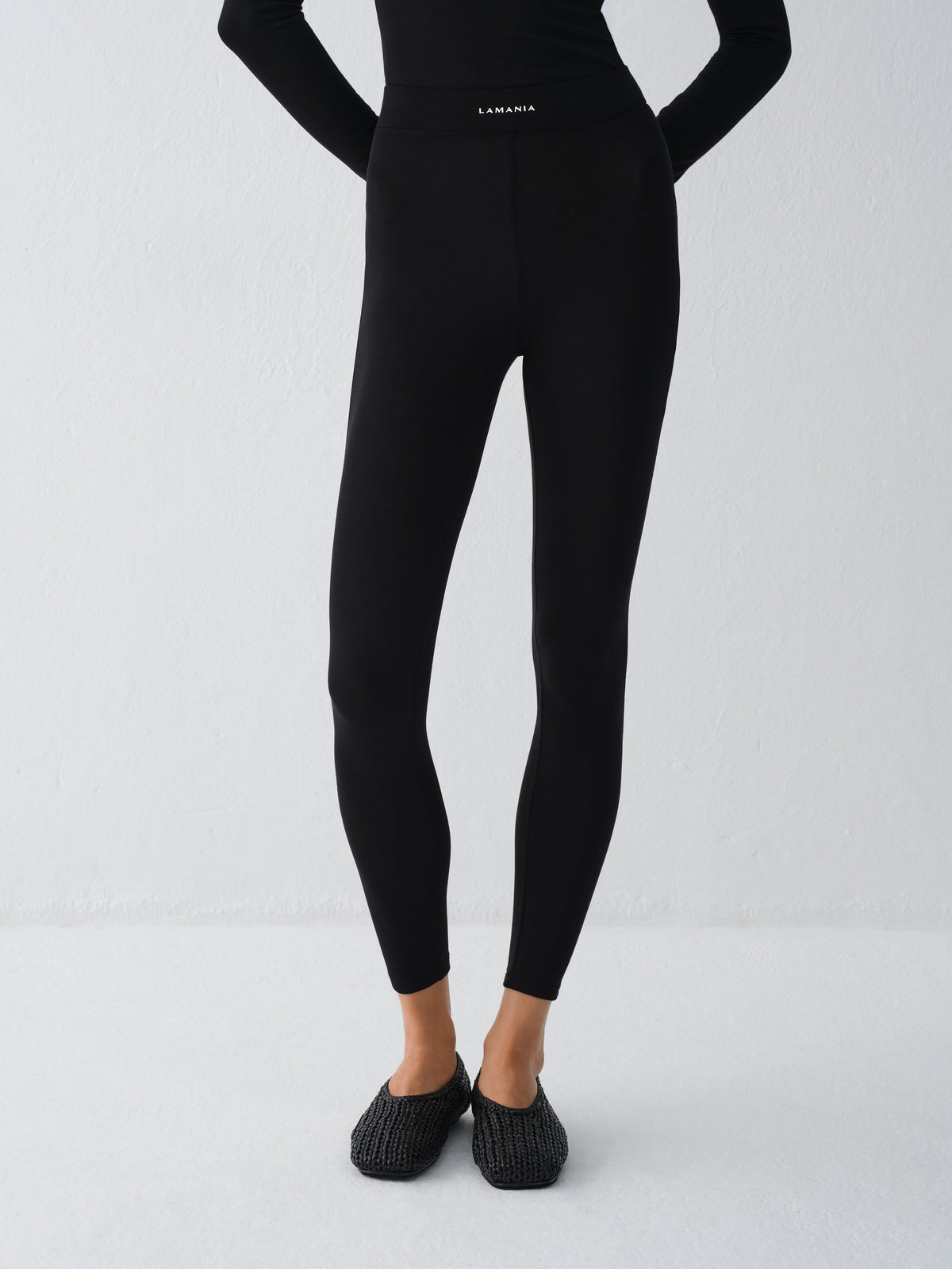 TONIC BLACK LEGGINGS