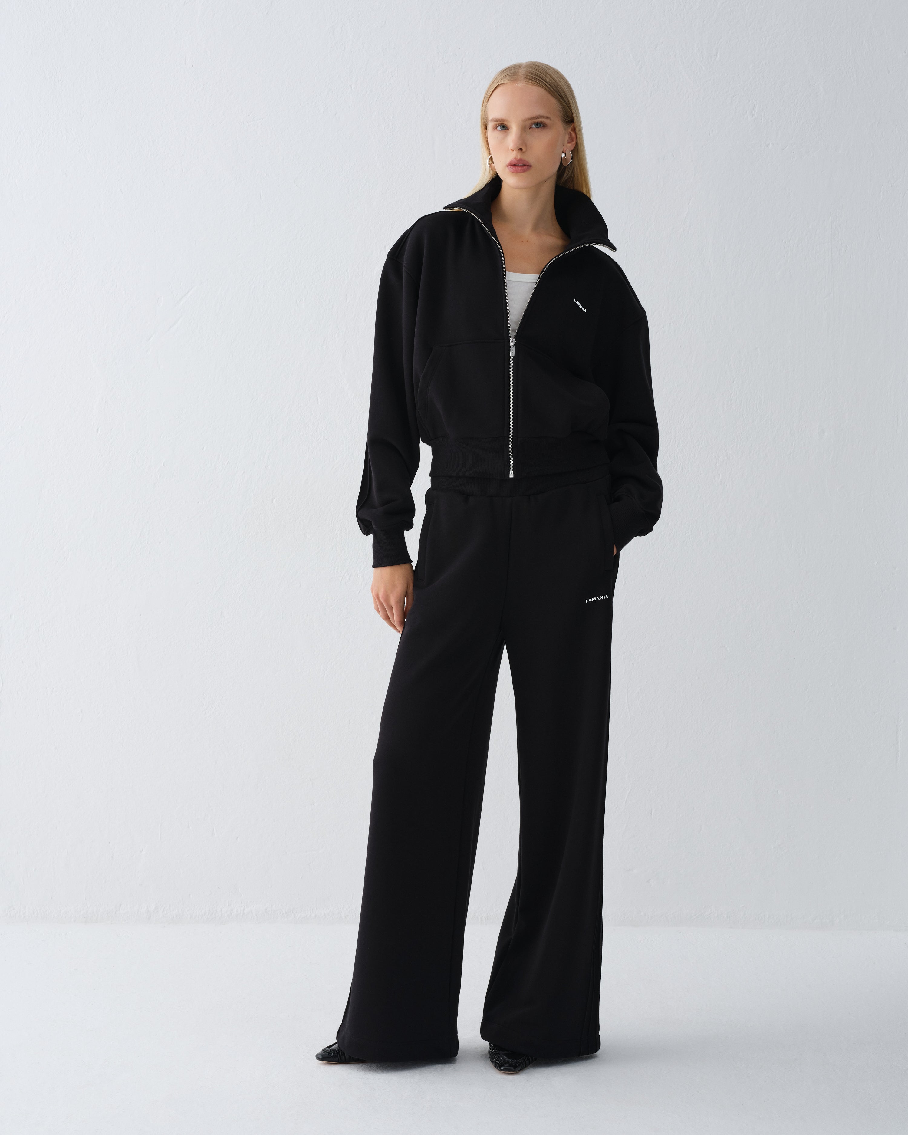 TUCK BLACK SWEATPANTS