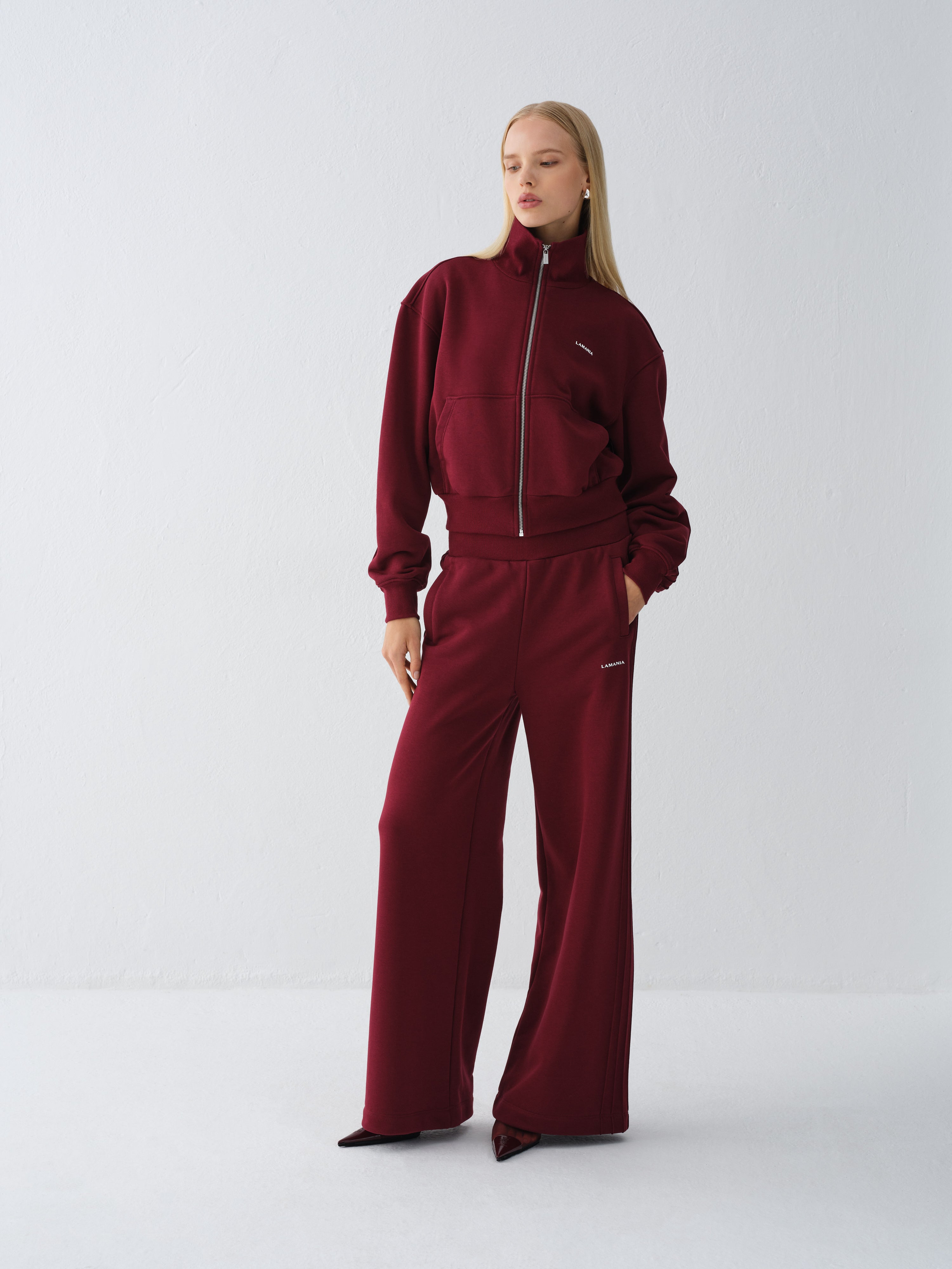 BURGUNDY ZIP-UP SWEATSHIRT WITH PIN