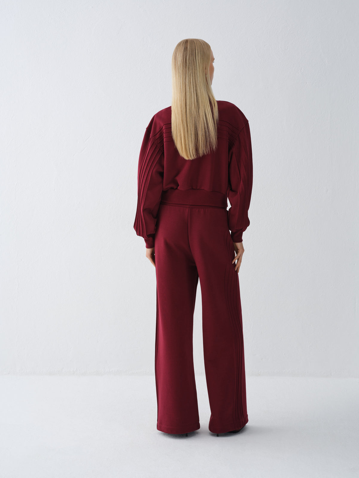 TUCK BURGUNDY SWEATPANTS