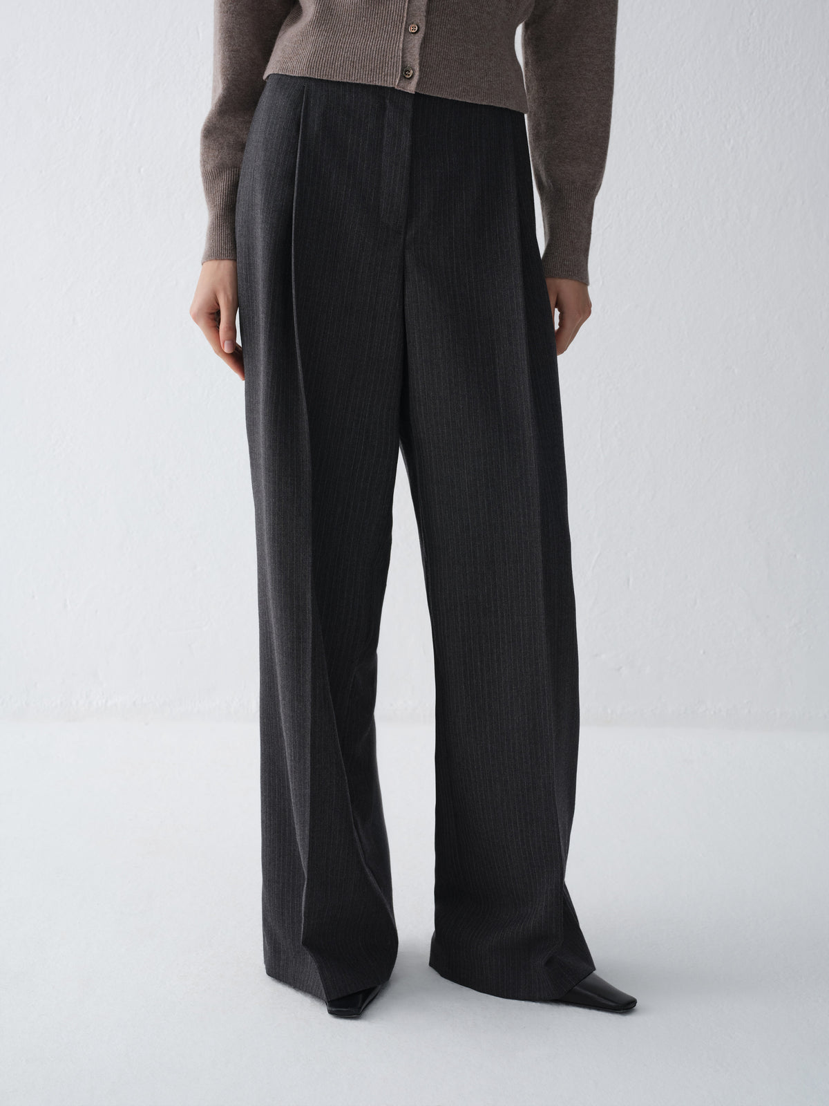SPODNIE GARNITUROWE CLIVE DARK GREY MELANGE