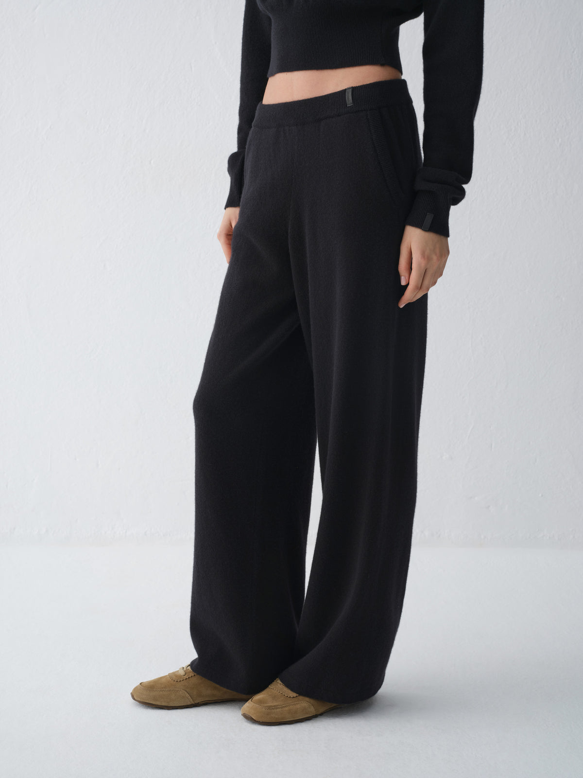 CLAUS BLACK SWEATPANTS
