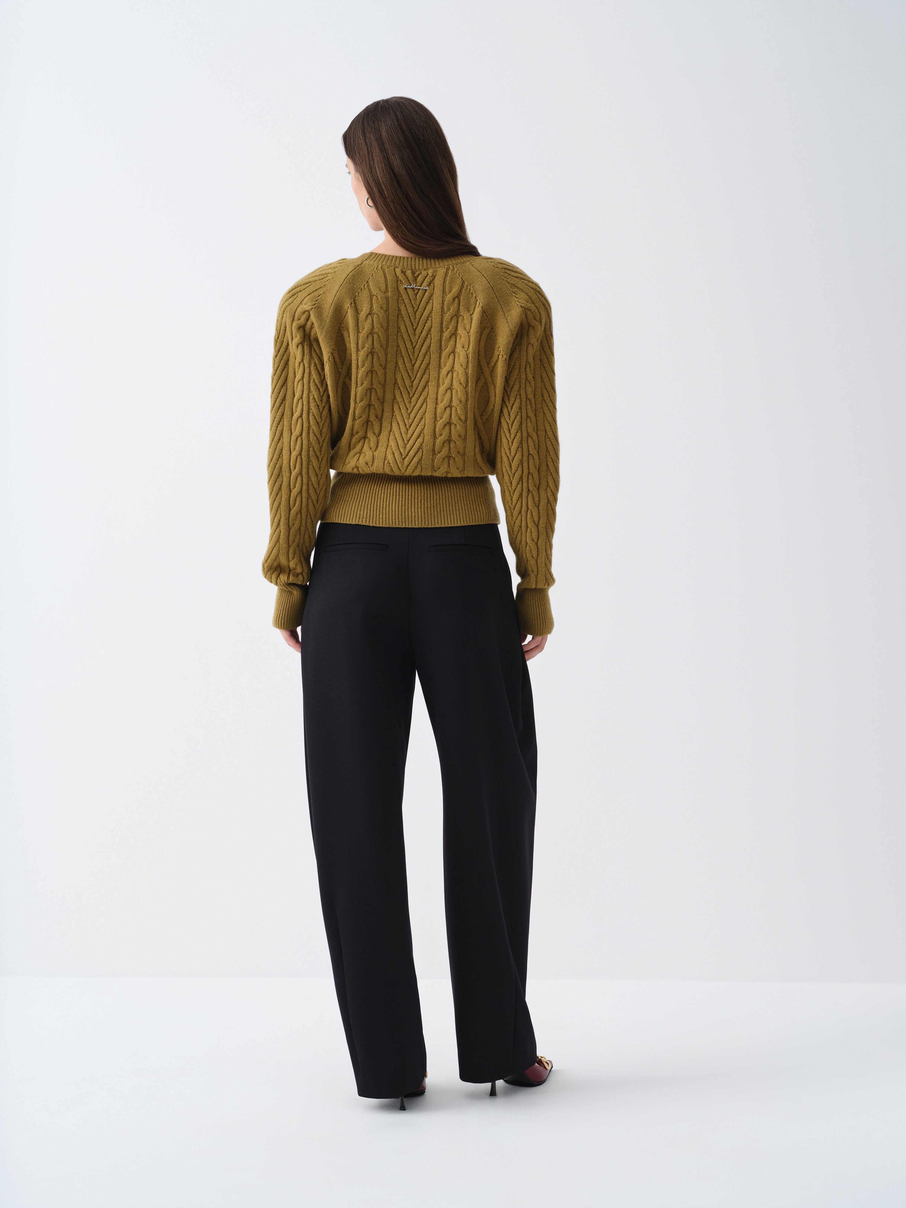 BOWIE OLIVE SWEATER