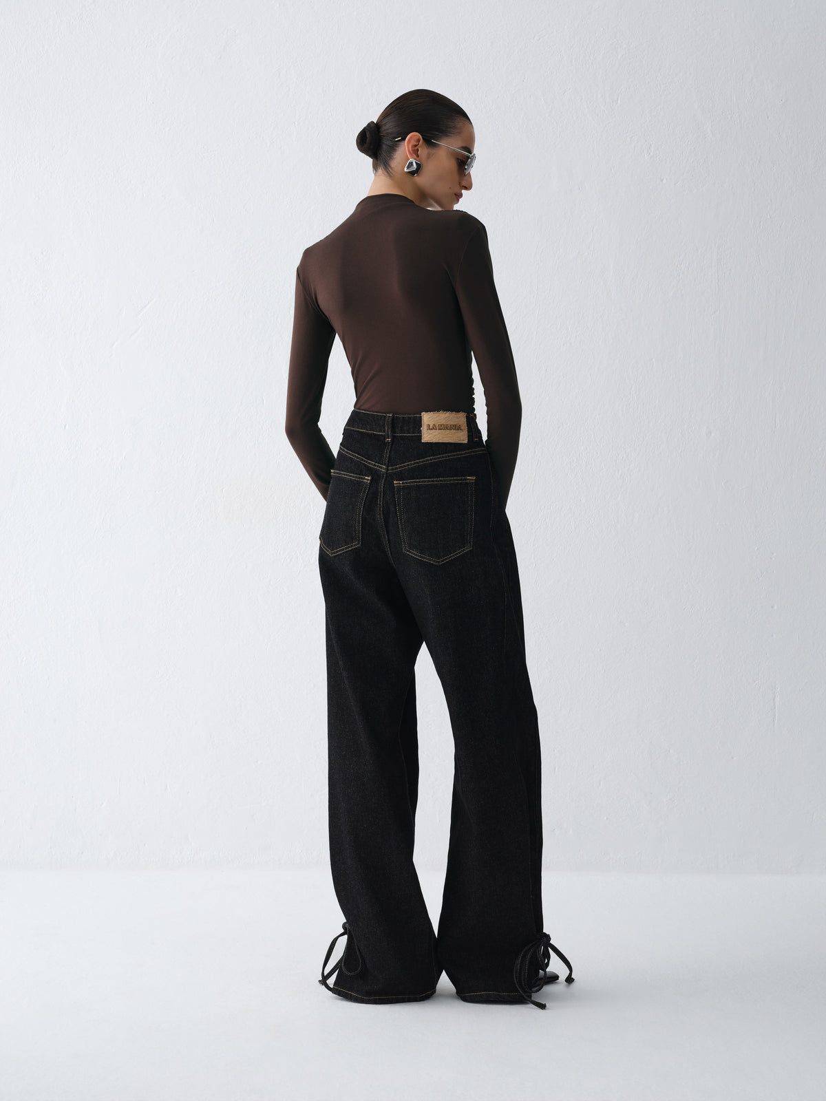 LONGSLEEVE APRIL DARK CHOCOLATE