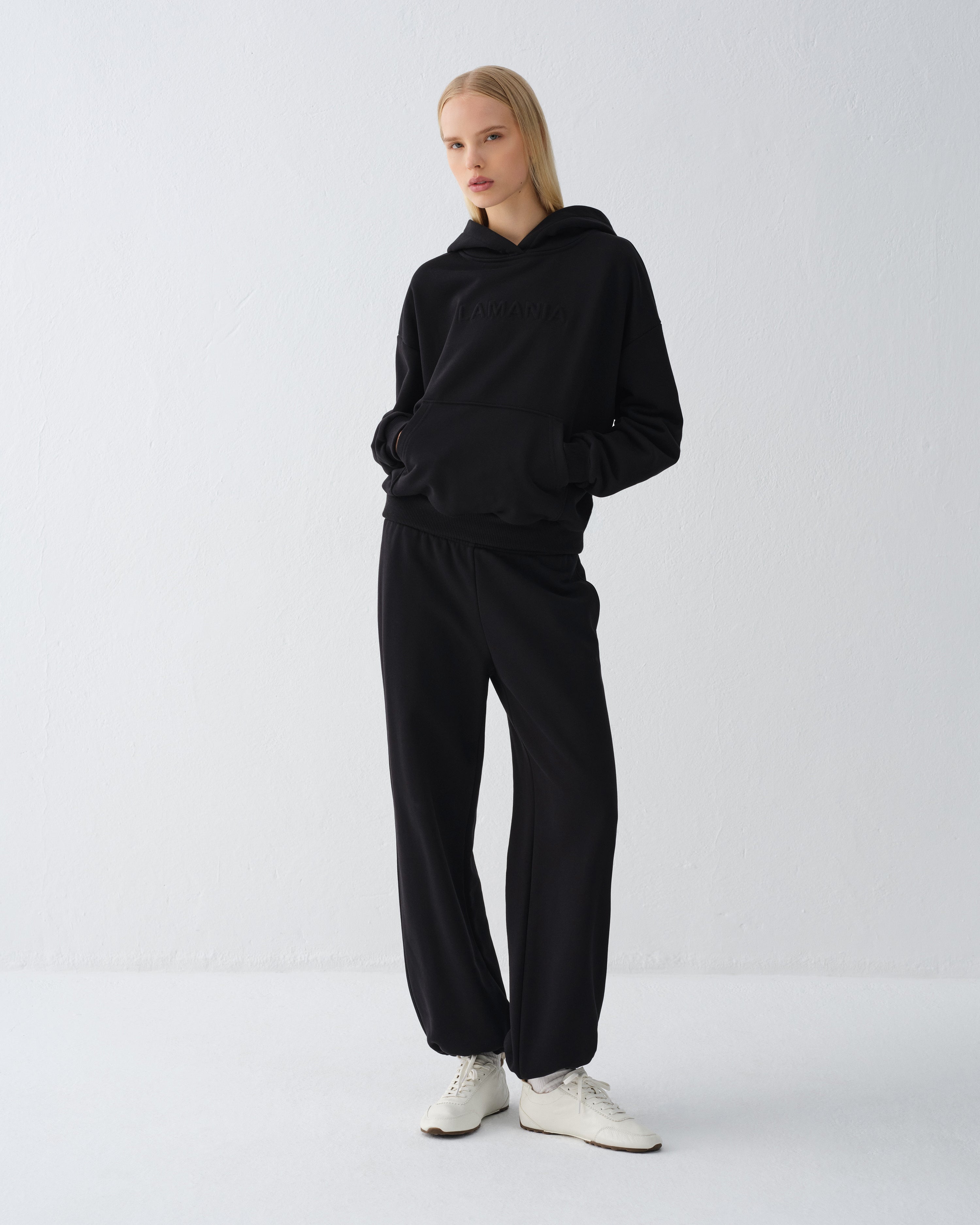 BLUZA Z KAPTUREM VELMA BLACK