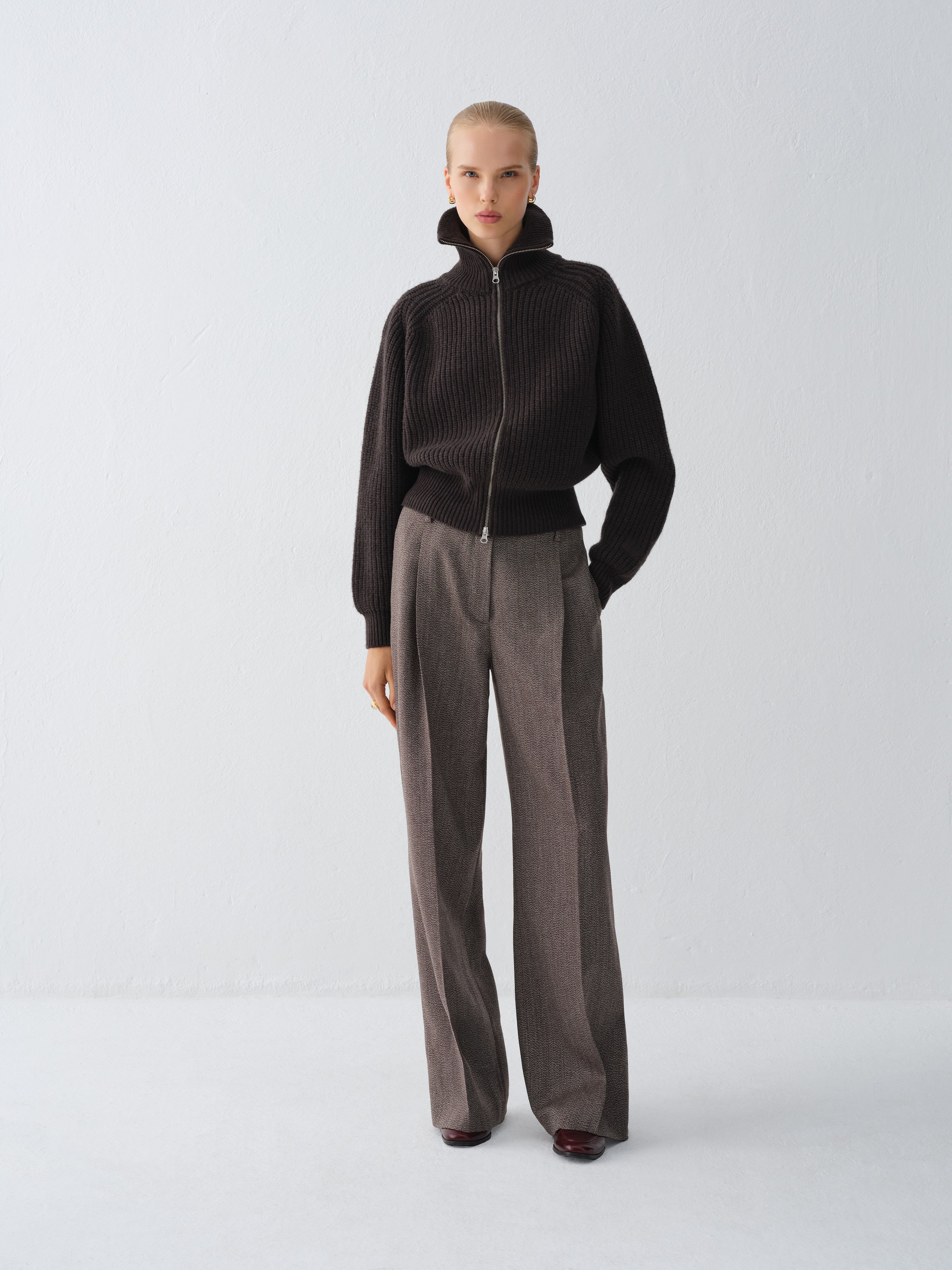 SWETER FENN DARK CHOCOLATE