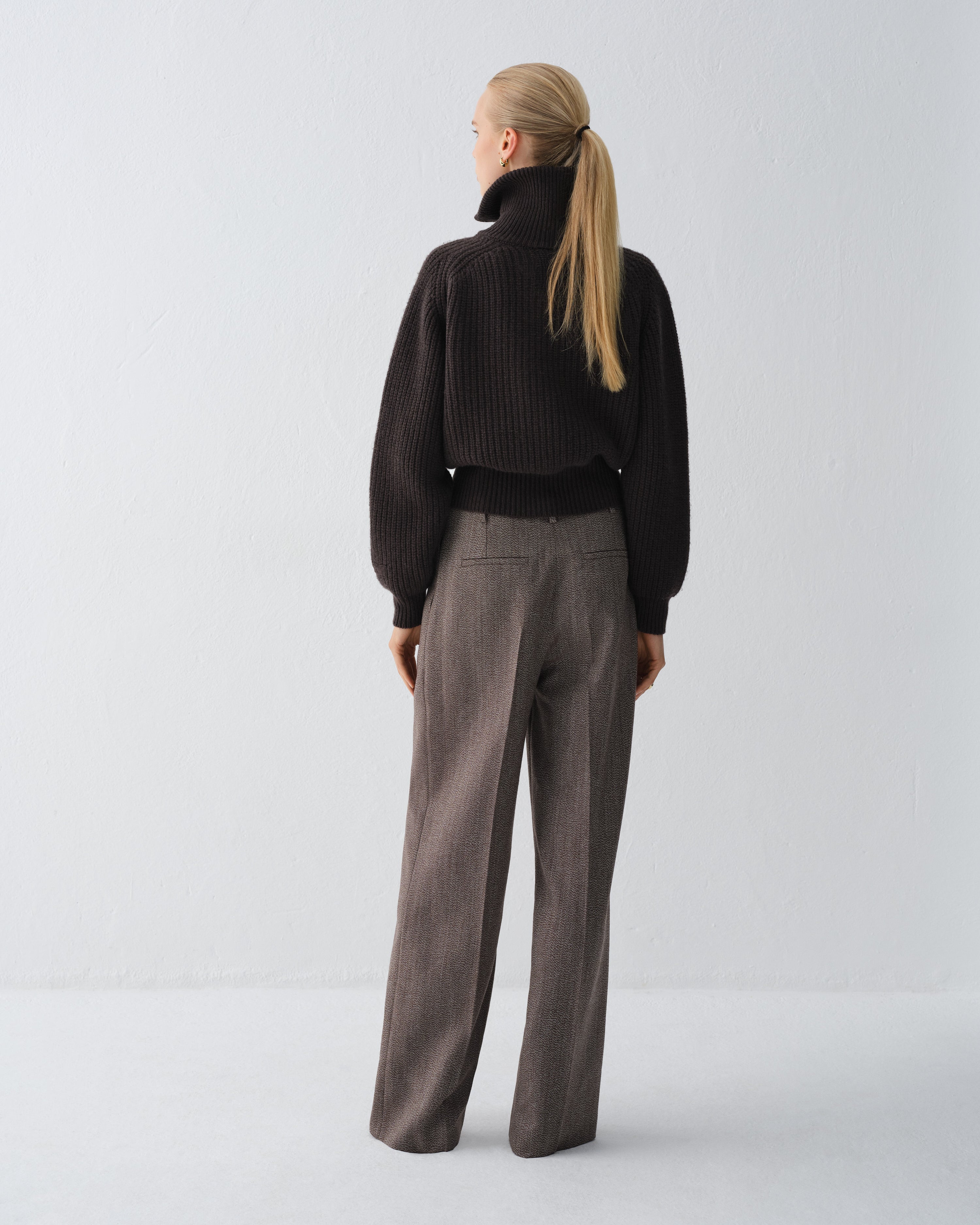 SWETER FENN DARK CHOCOLATE