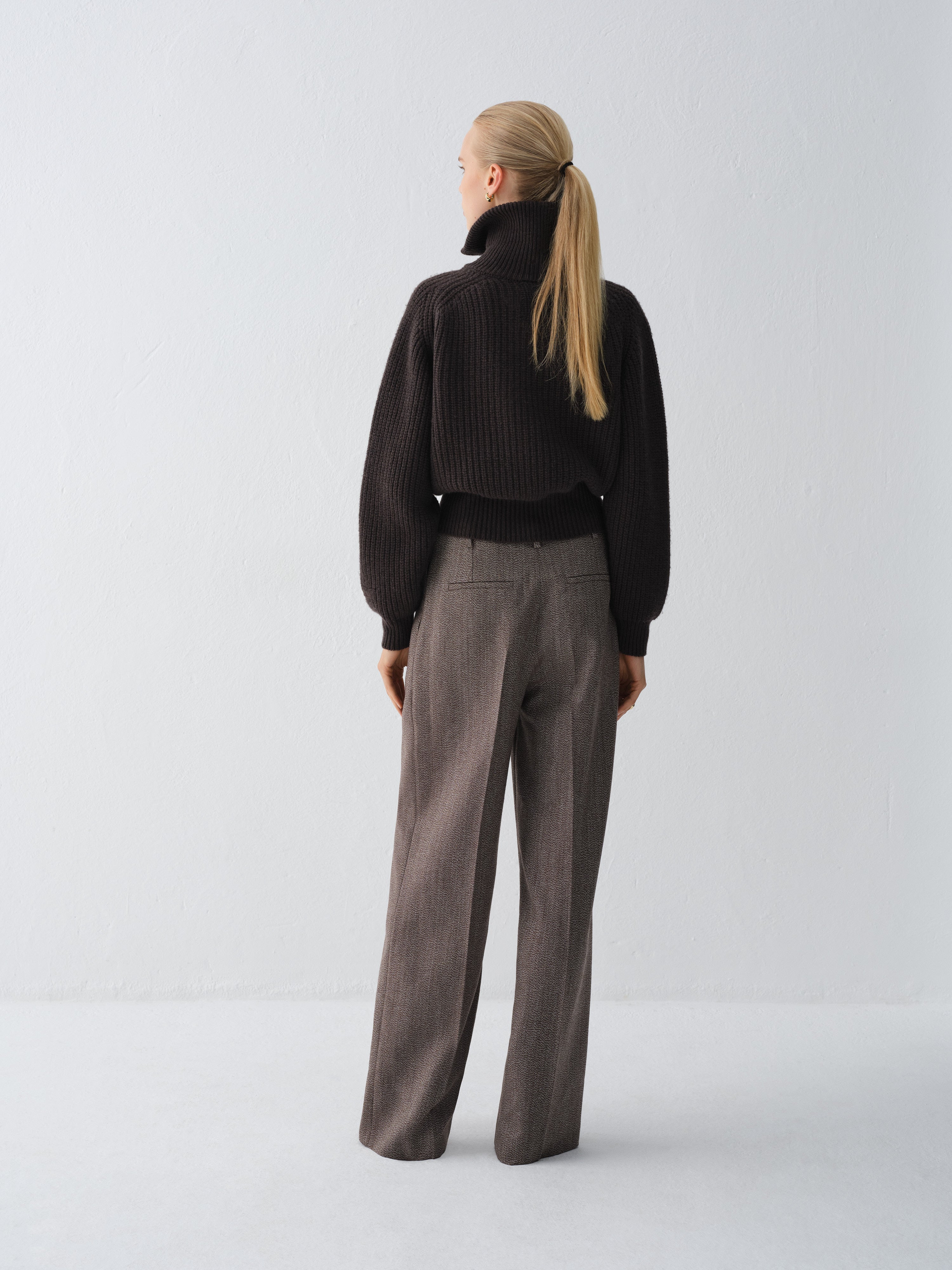 SWETER FENN DARK CHOCOLATE