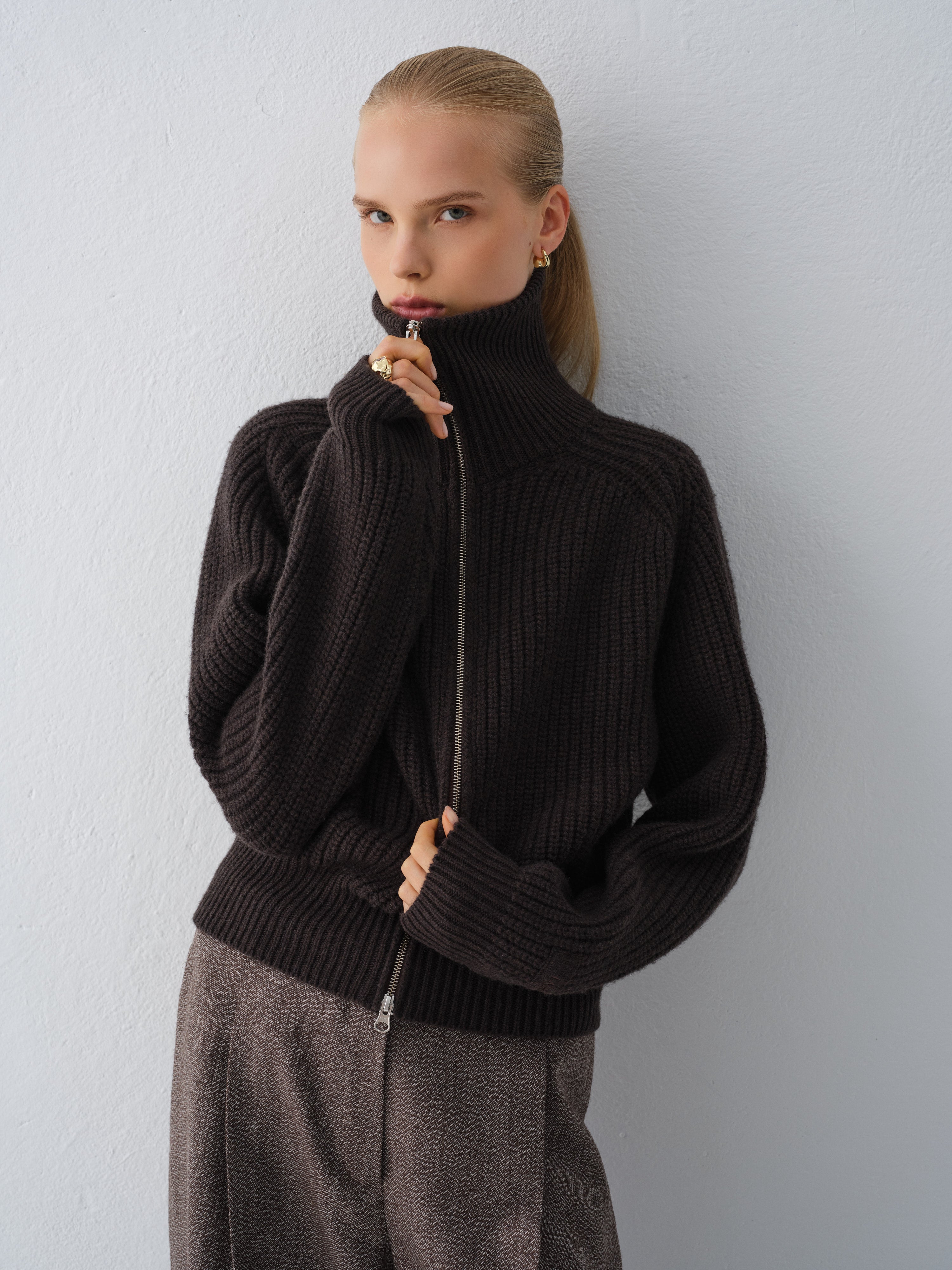 SWETER FENN DARK CHOCOLATE