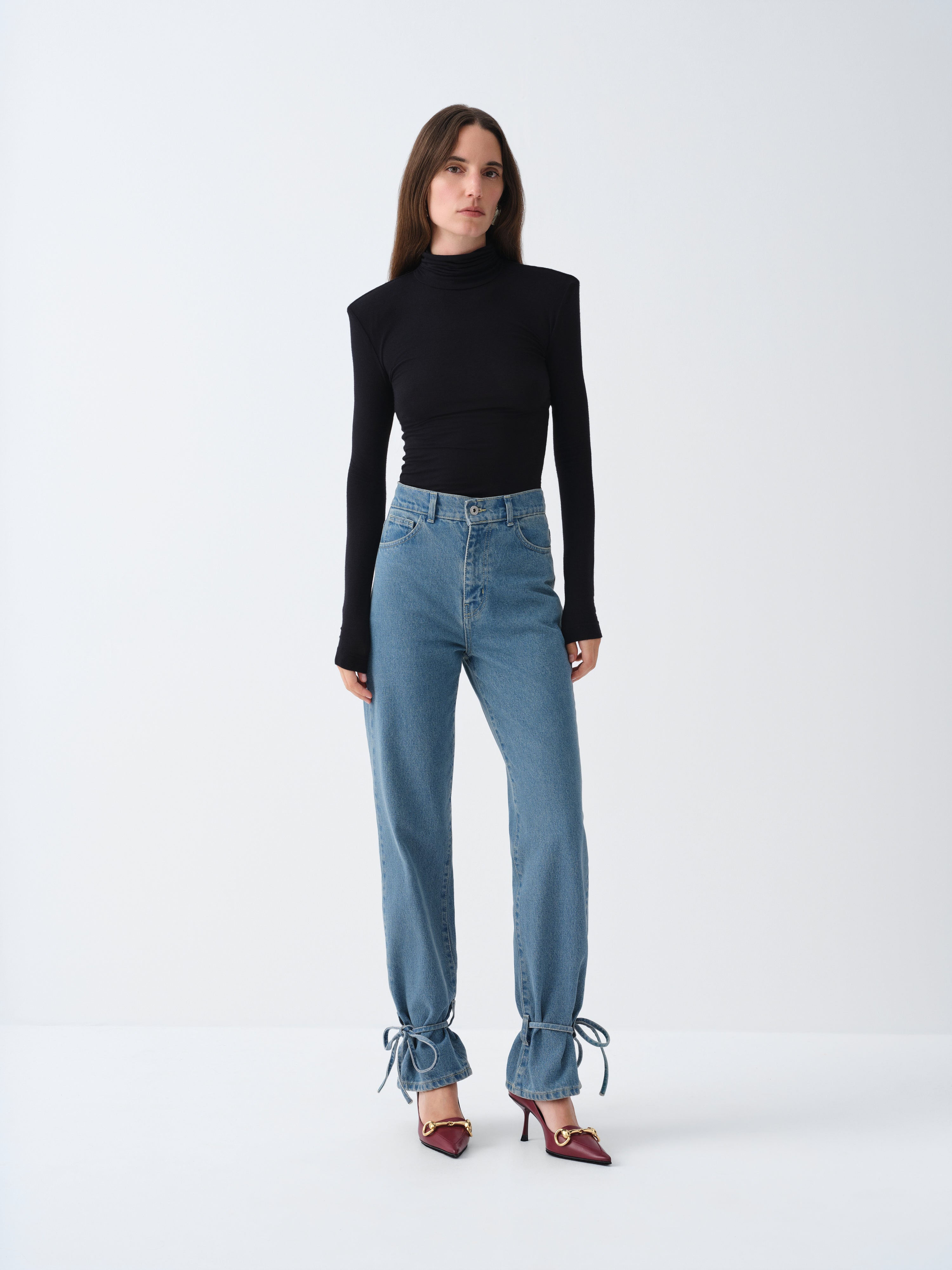 MAICA BLACK TURTLENECK