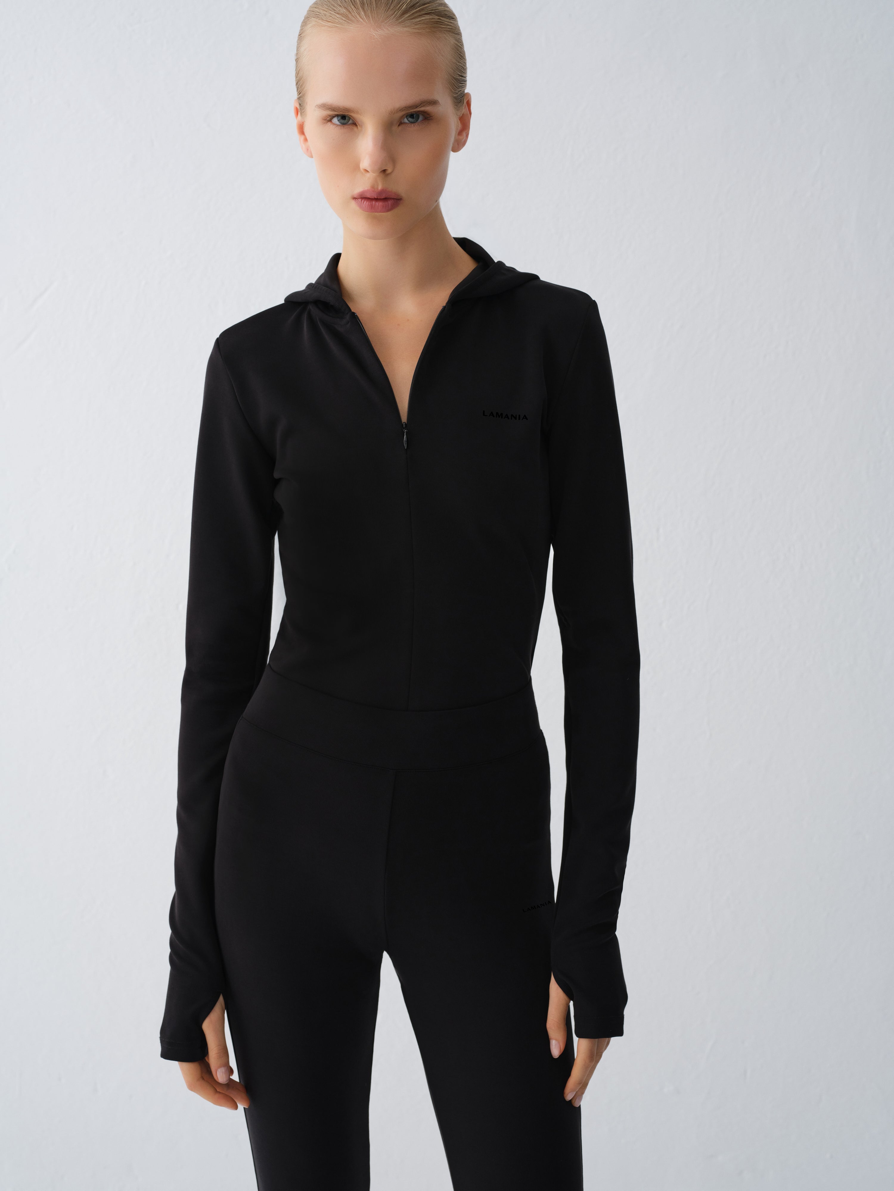 BLUZA Z KAPTUREM MANDIE BLACK