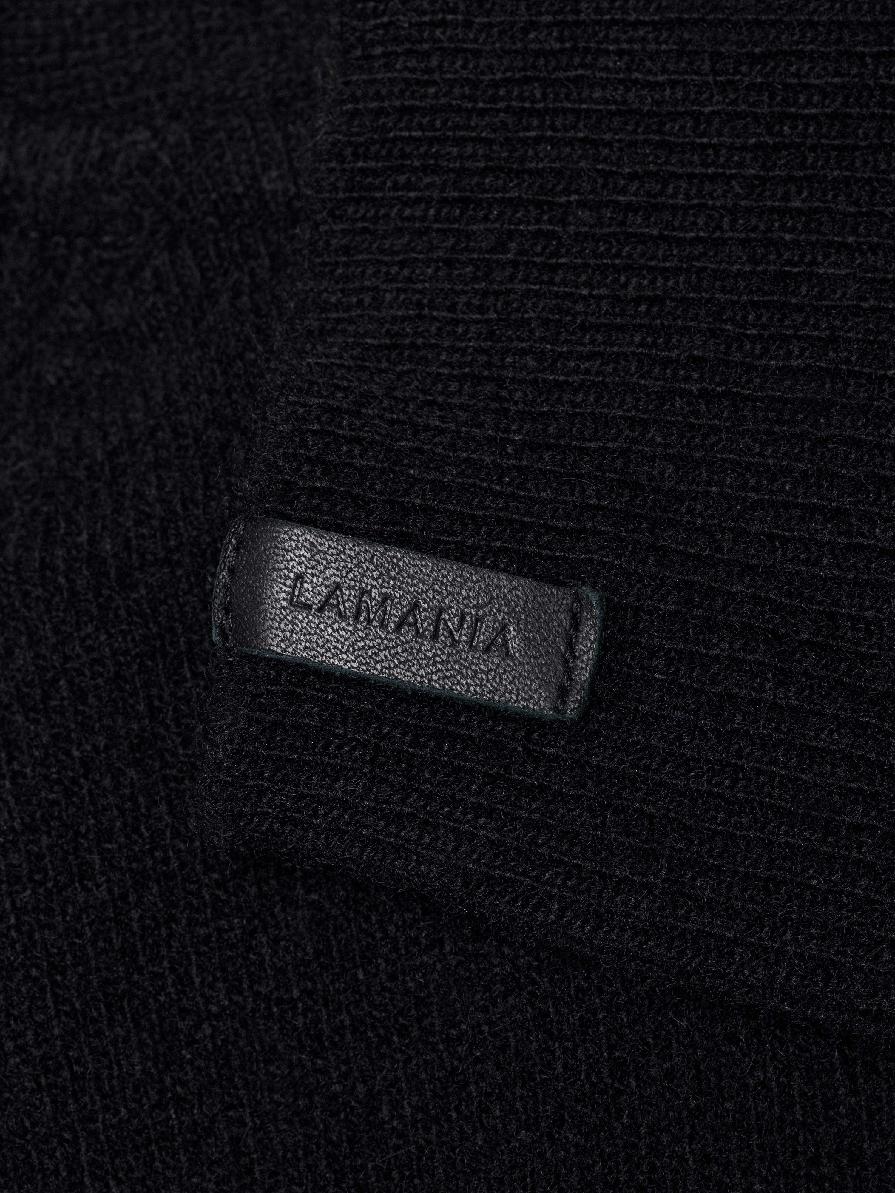 NANA BLACK HOODIE