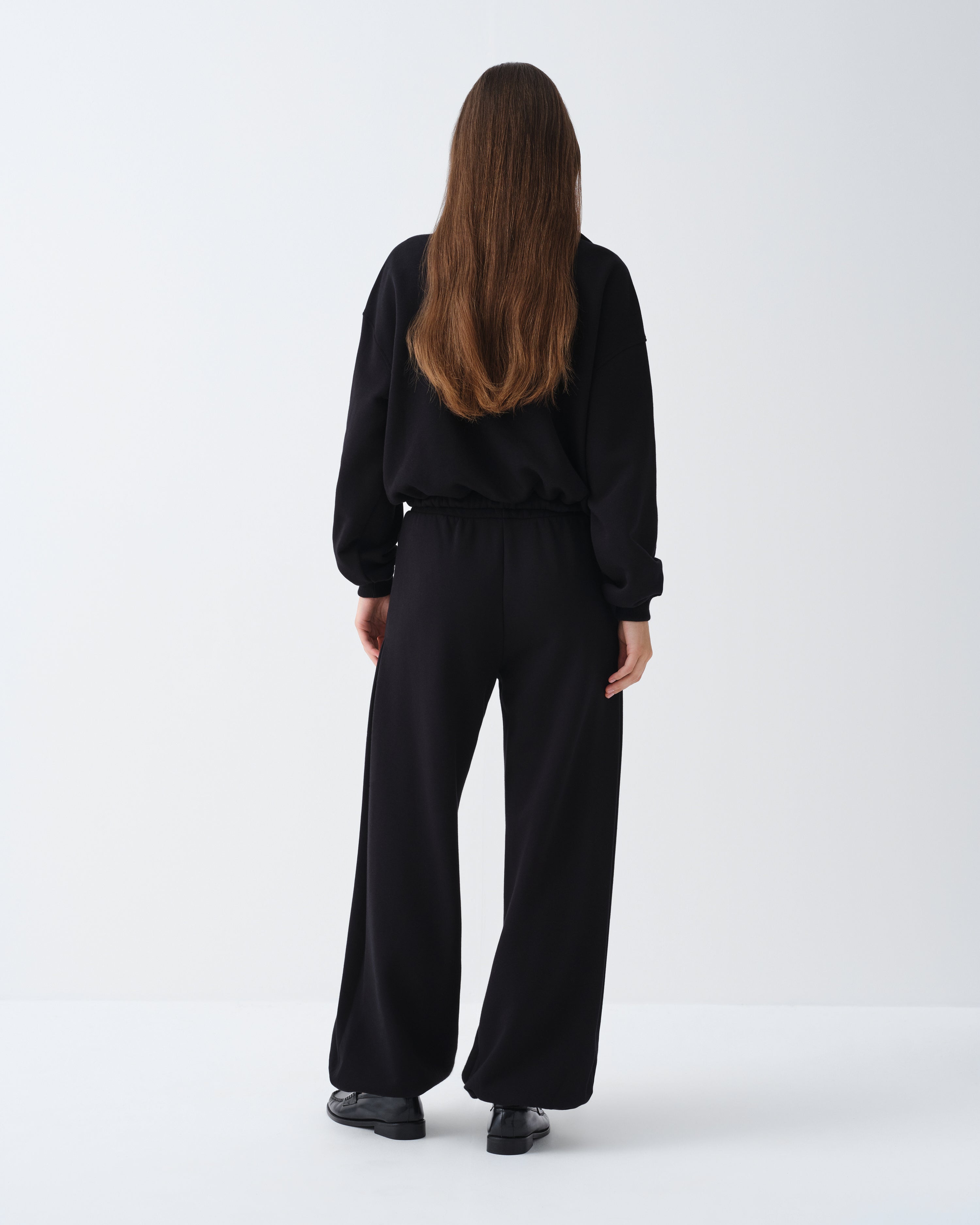 ALYA BLACK SWEATPANTS