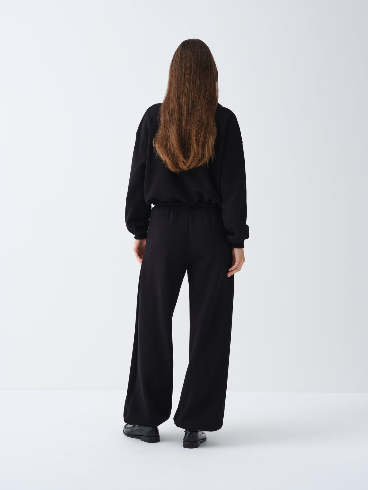 ALYA BLACK SWEATPANTS