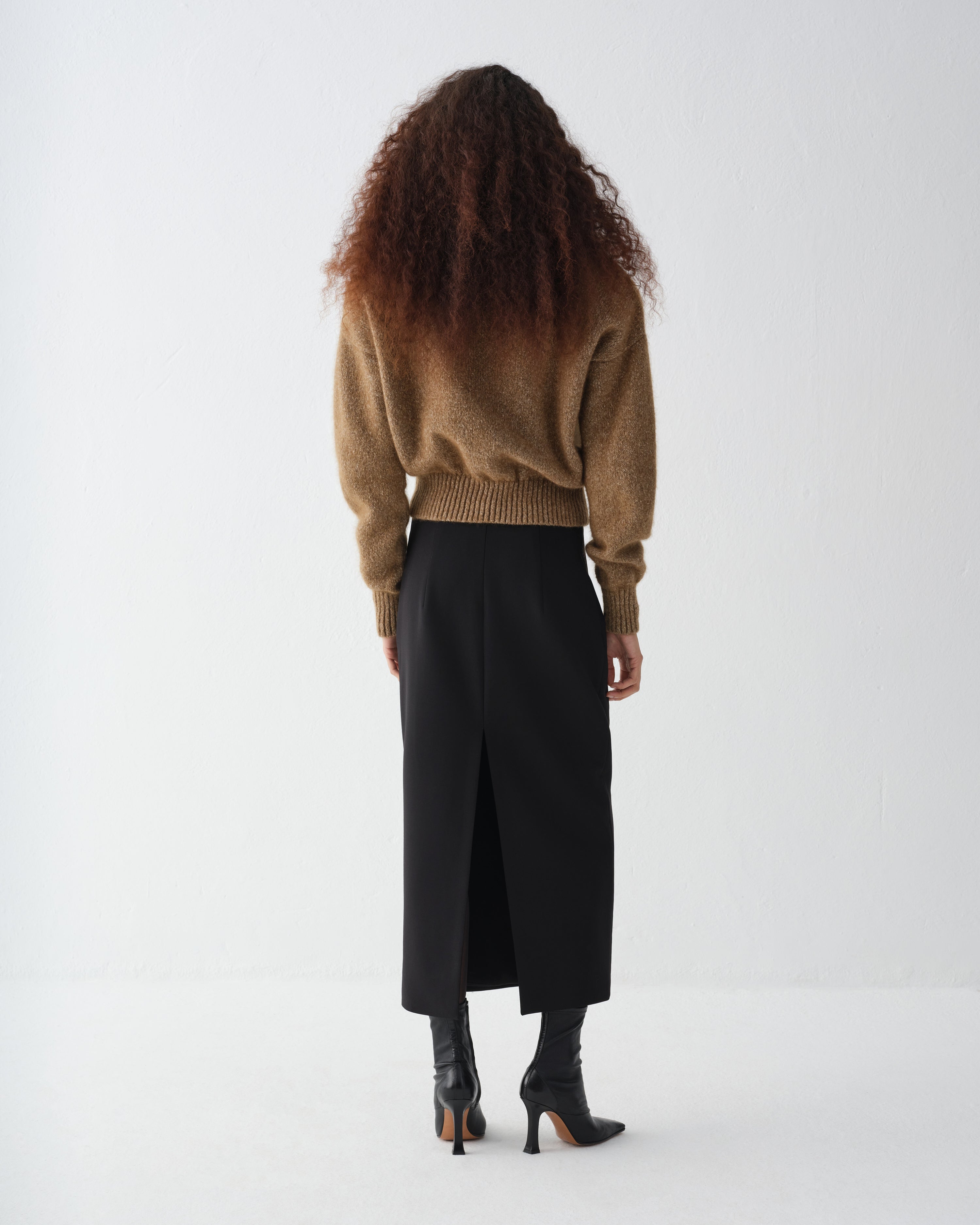 THEIA BEIGE SWEATER