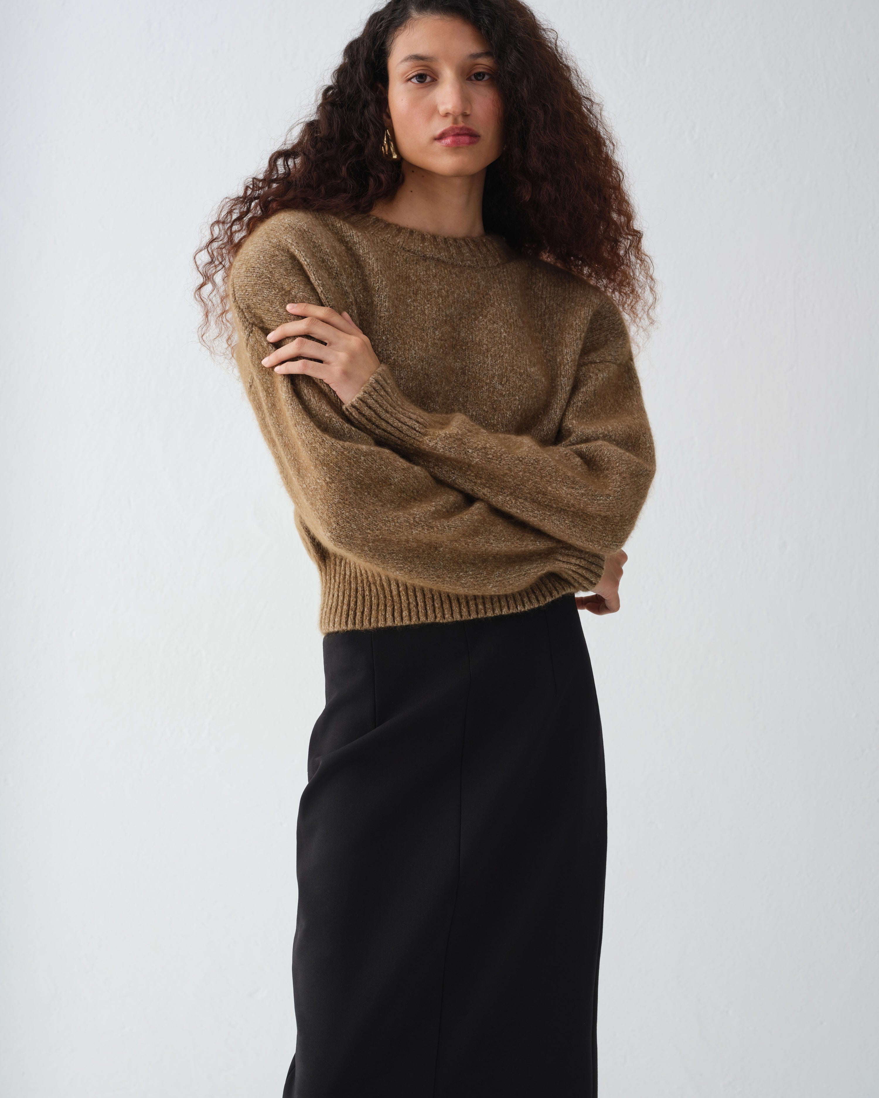 THEIA BEIGE SWEATER