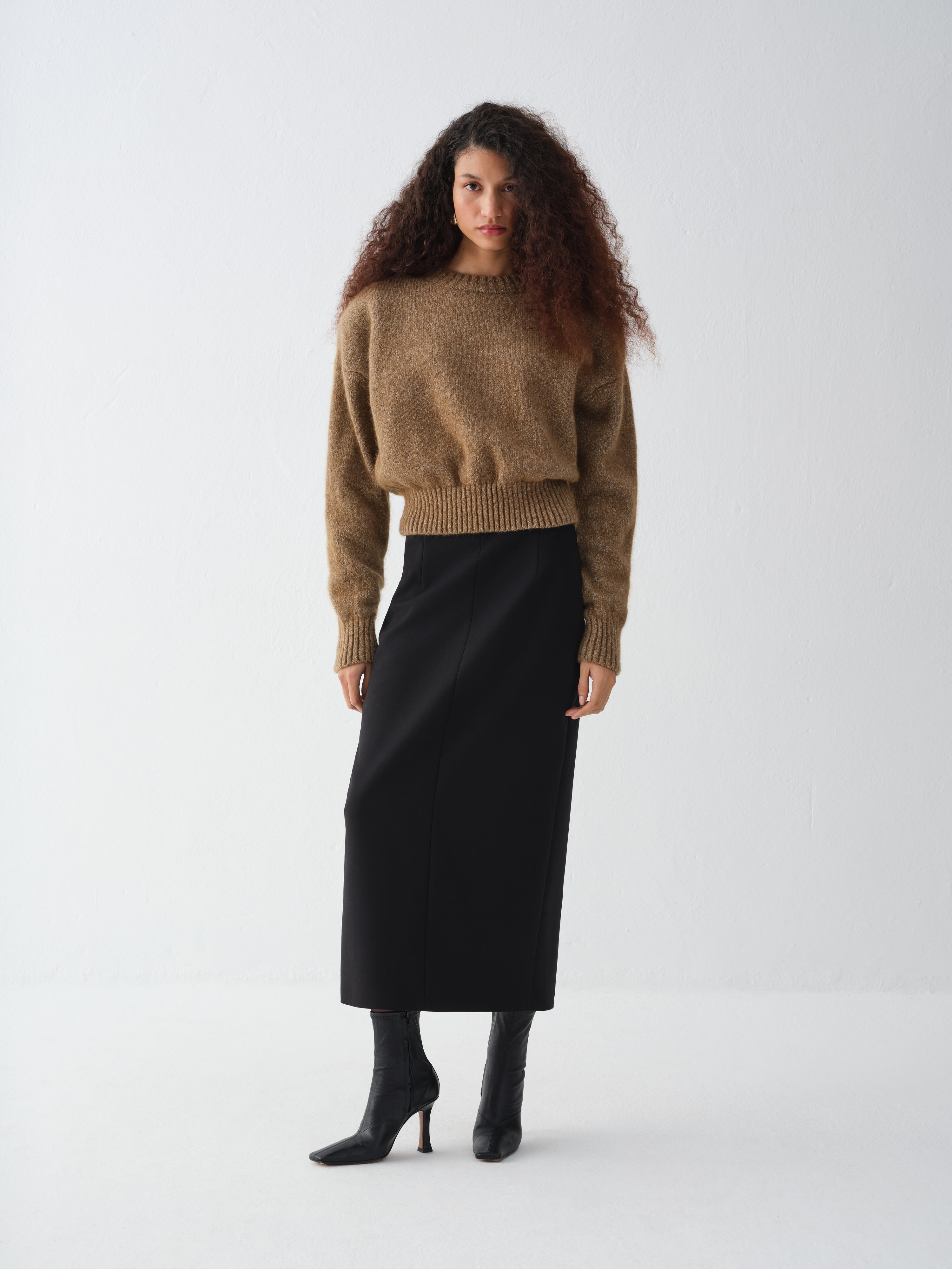 THEIA BEIGE SWEATER