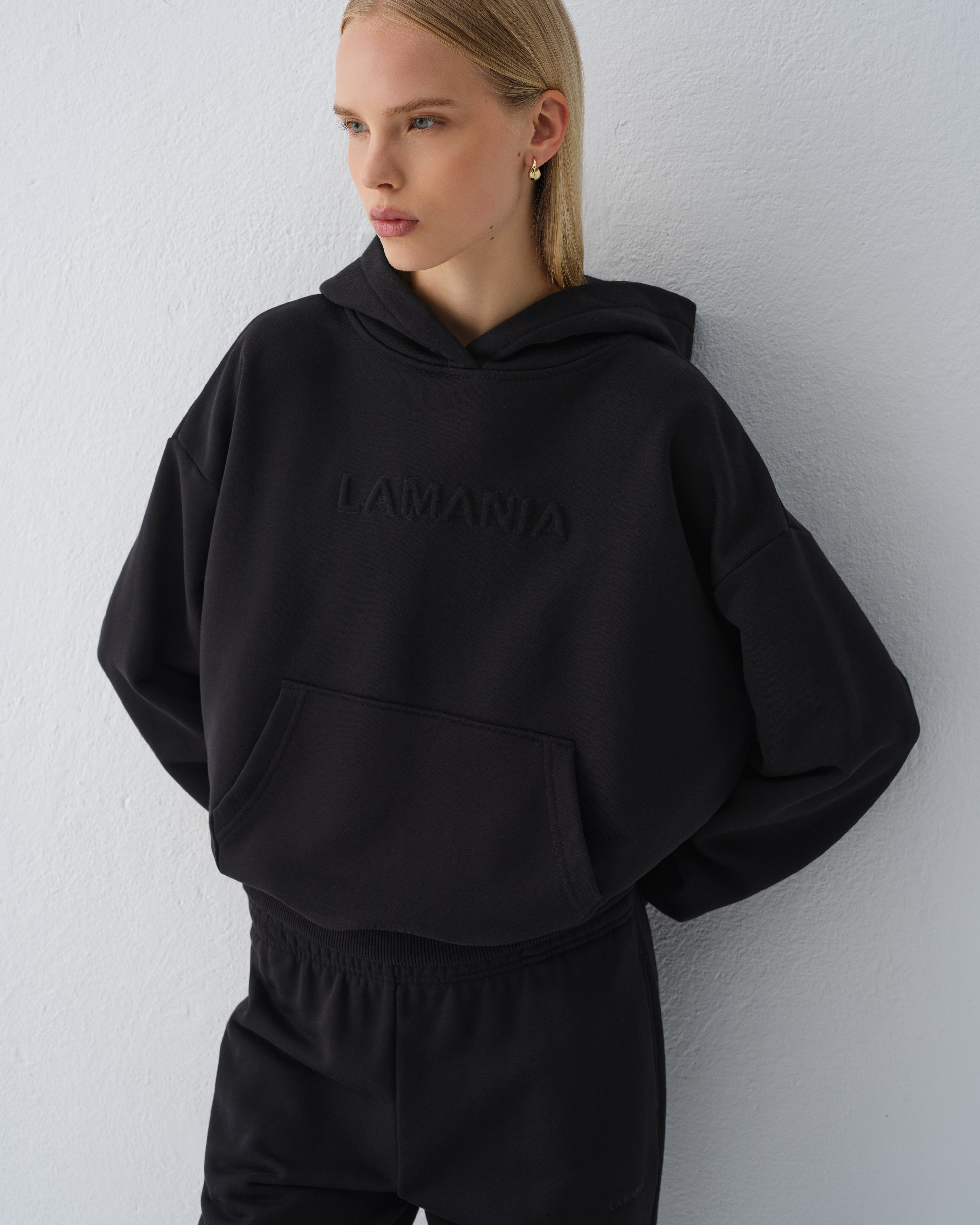 BLUZA Z KAPTUREM VELMA BLACK
