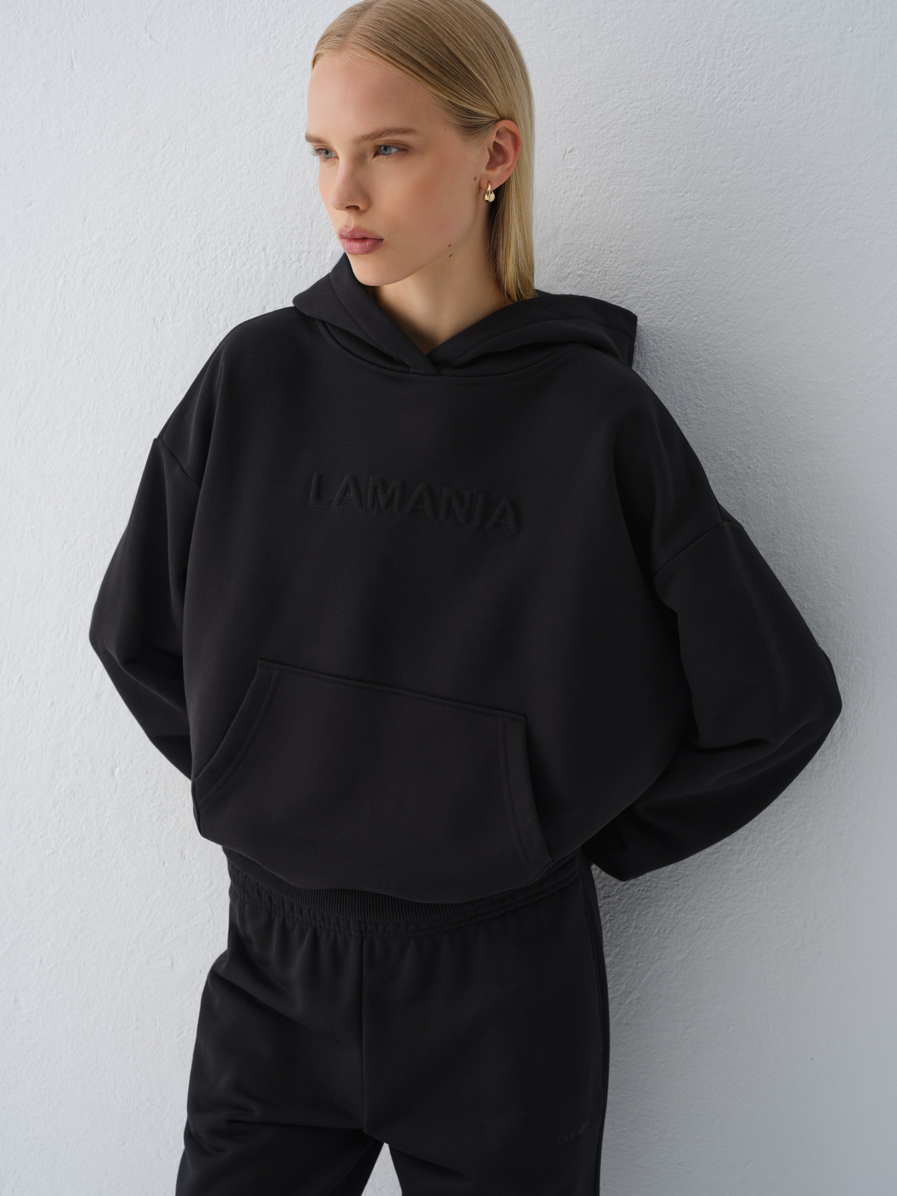 VELMA BLACK HOODIE