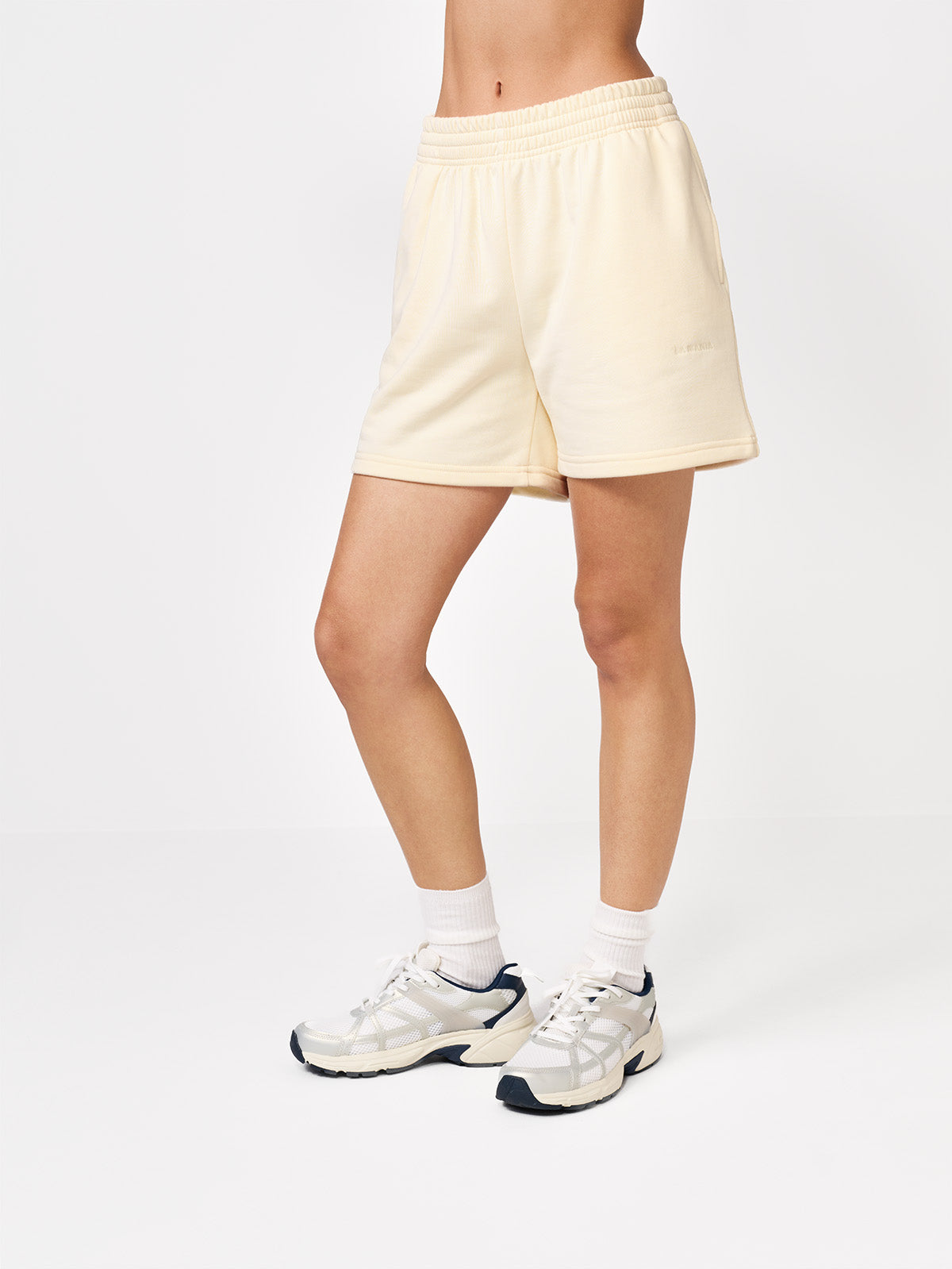 SZORTY DRESOWE AIR BUTTER YELLOW