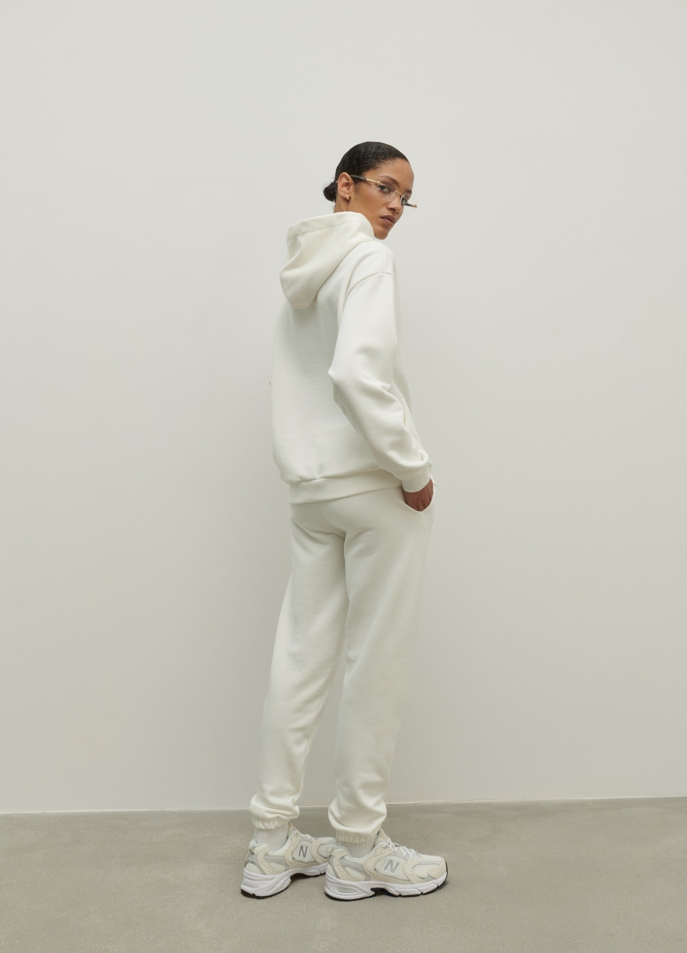 BLUZA Z KAPTUREM EVERY CREAM