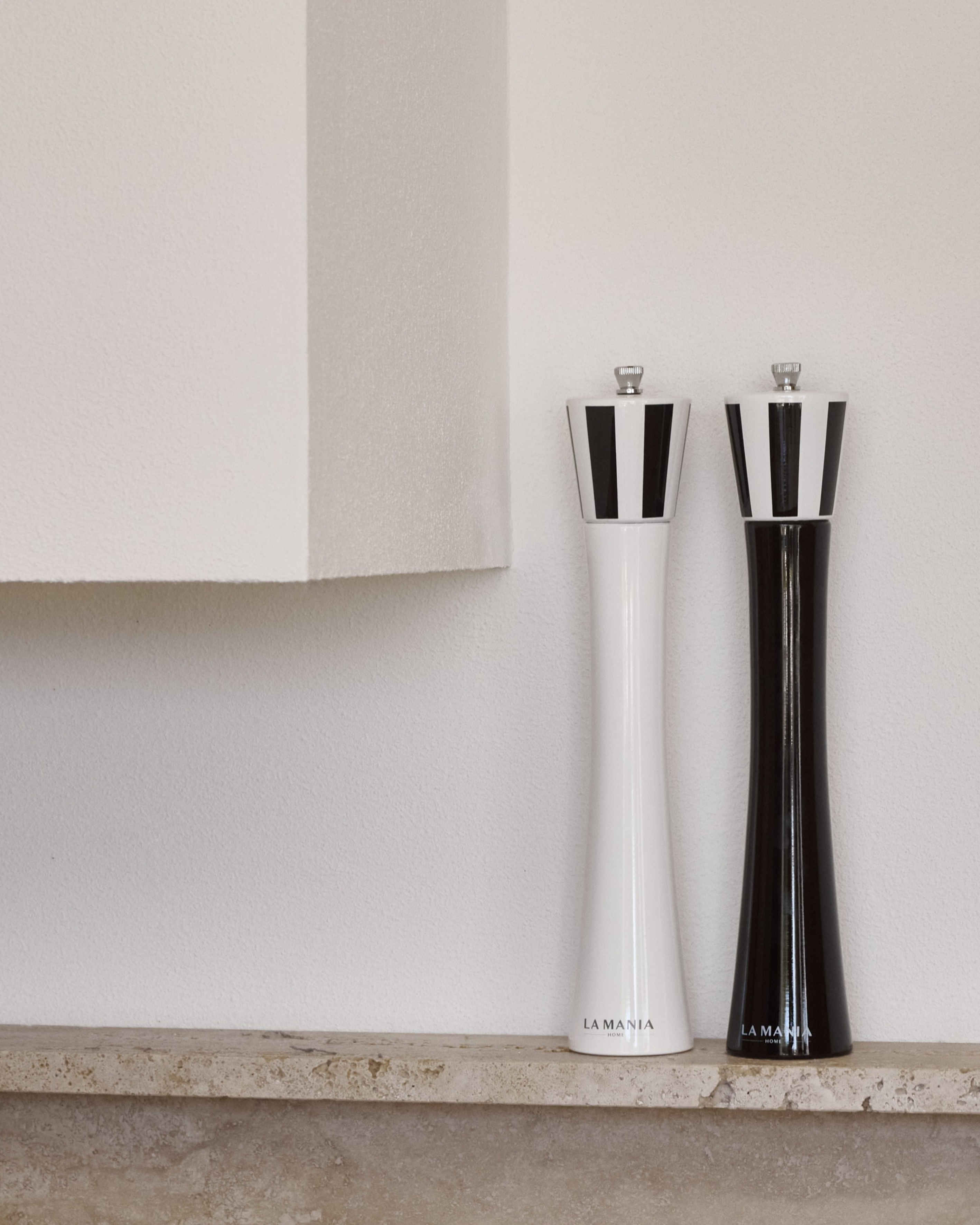 Salt grinder