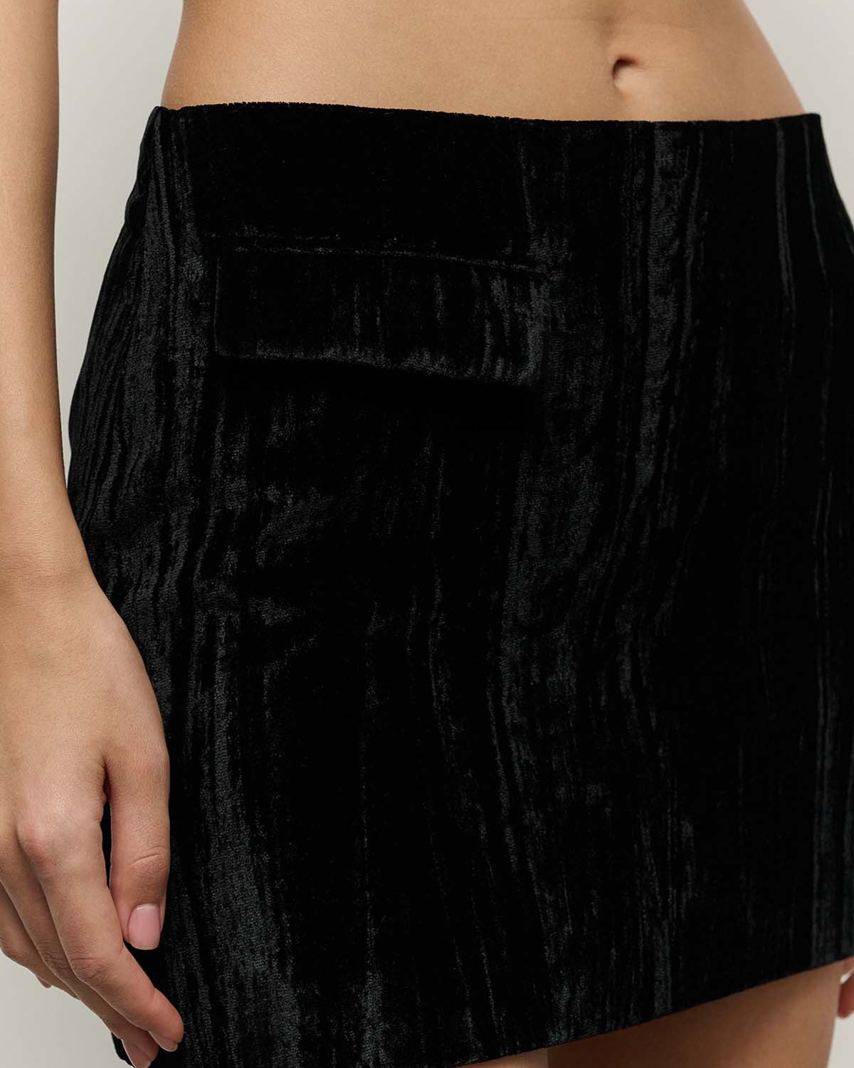 WELUROWA SPÓDNICA MINI BLACK