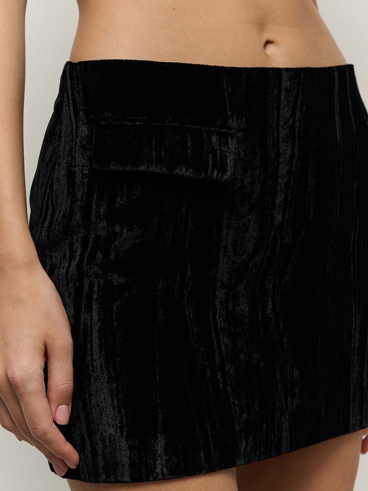 WELUROWA SPÓDNICA MINI BLACK