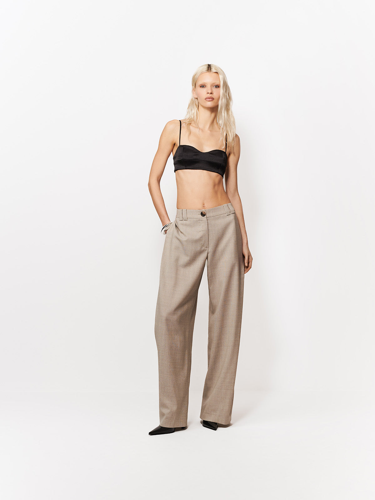 TOP MIYU BLACK