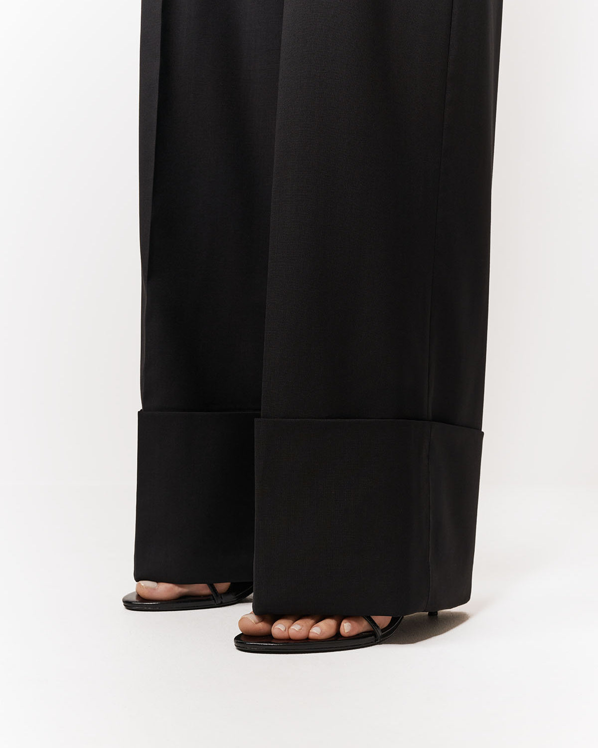 SPODNIE GARNITUROWE NORELLE BLACK