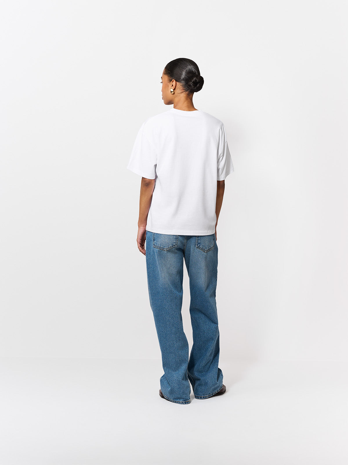 T-SHIRT RIHO WHITE