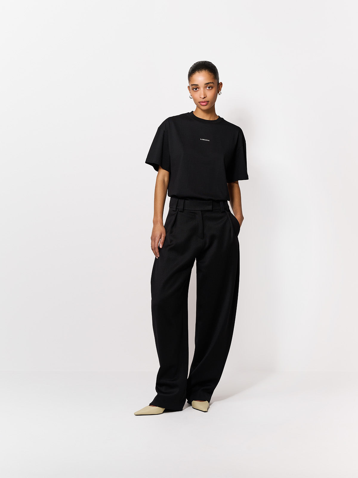 T-SHIRT RIHO BLACK