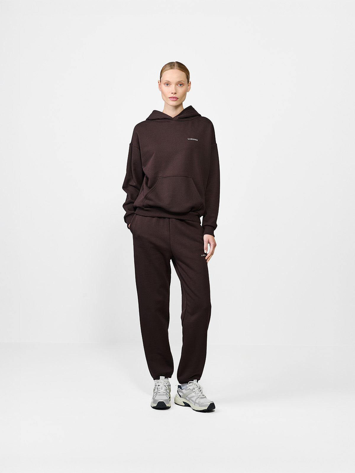 BLUZA Z KAPTUREM TRACK DARK CHOCOLATE