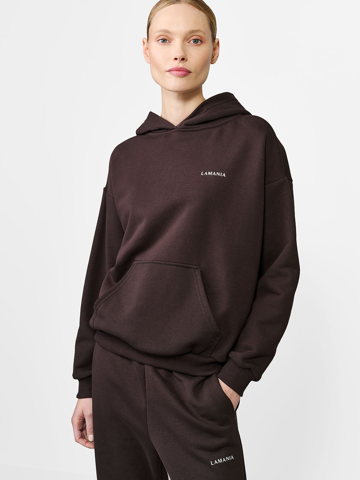 BLUZA Z KAPTUREM TRACK DARK CHOCOLATE