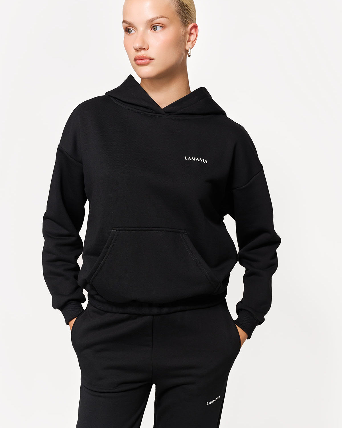 BLUZA Z KAPTUREM TRACK BLACK