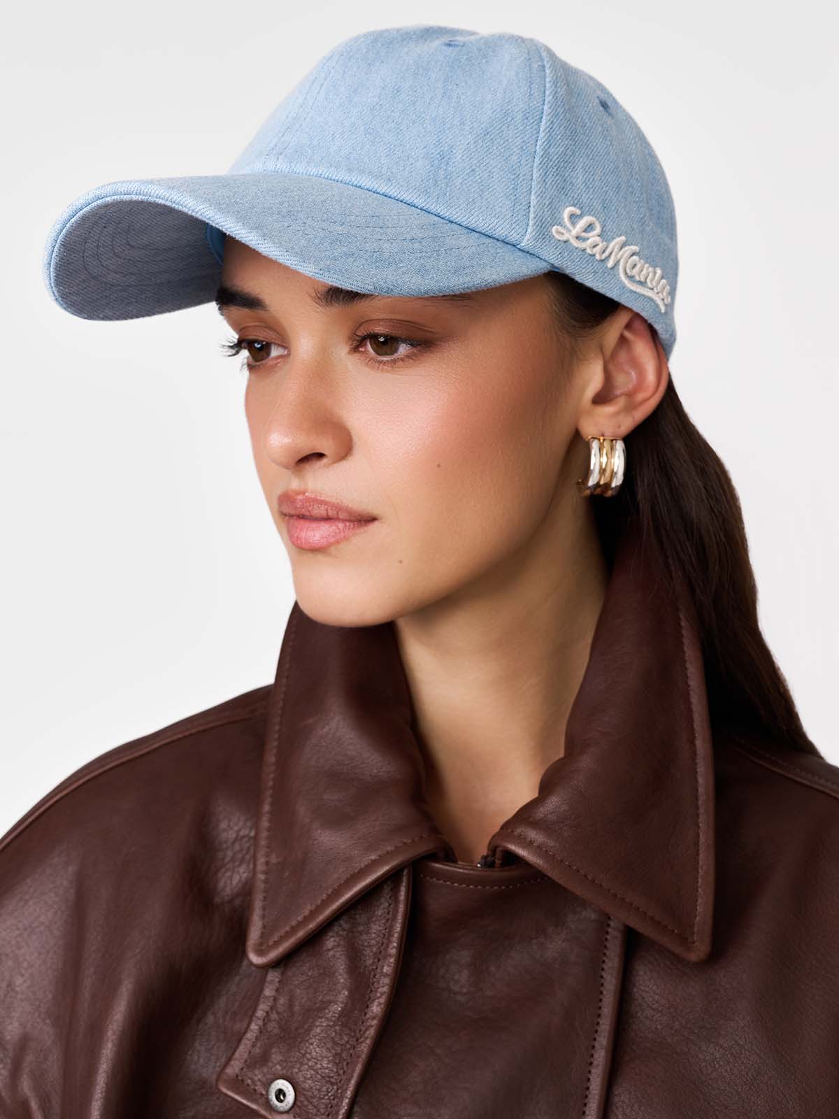 CZAPKA Z DASZKIEM VEA LIGHT BLUE JEANS